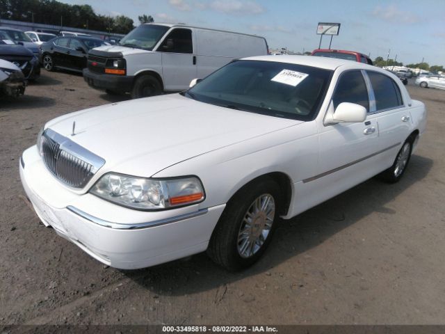 Photo 1 VIN: 2LNBL8CV3AX750092 - LINCOLN TOWN CAR 