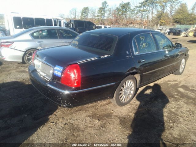 Photo 3 VIN: 2LNBL8CV3BX750692 - LINCOLN TOWN CAR 