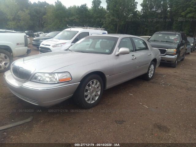 Photo 1 VIN: 2LNBL8CV3BX751700 - LINCOLN TOWN CAR 