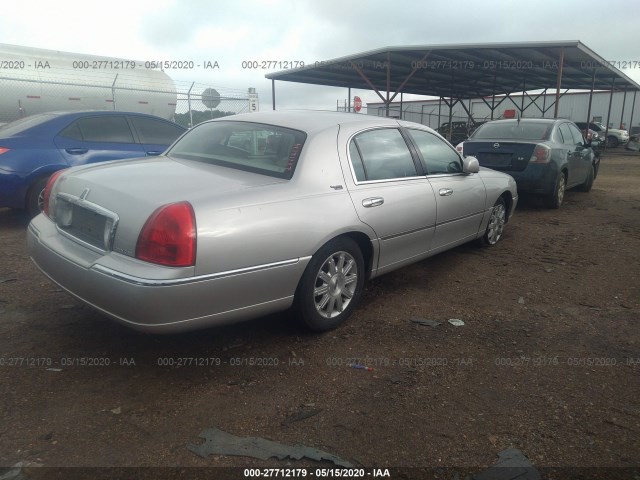 Photo 3 VIN: 2LNBL8CV3BX751700 - LINCOLN TOWN CAR 