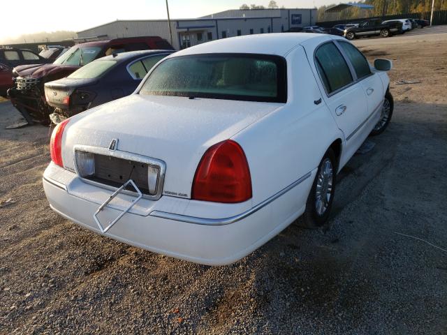 Photo 3 VIN: 2LNBL8CV3BX751907 - LINCOLN TOWN CAR S 