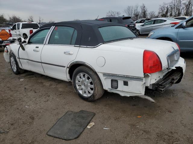 Photo 1 VIN: 2LNBL8CV3BX758890 - LINCOLN TOWNCAR 