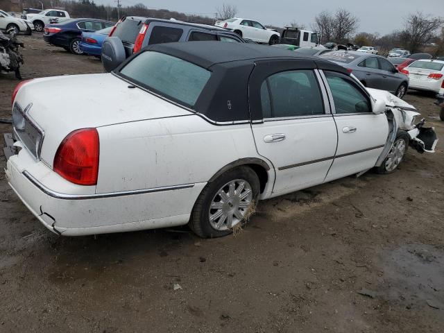 Photo 2 VIN: 2LNBL8CV3BX758890 - LINCOLN TOWNCAR 