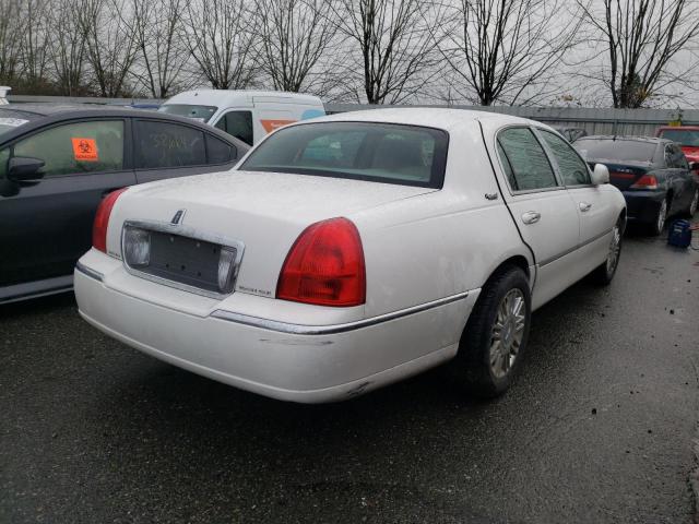 Photo 3 VIN: 2LNBL8CV3BX761403 - LINCOLN TOWN CAR S 