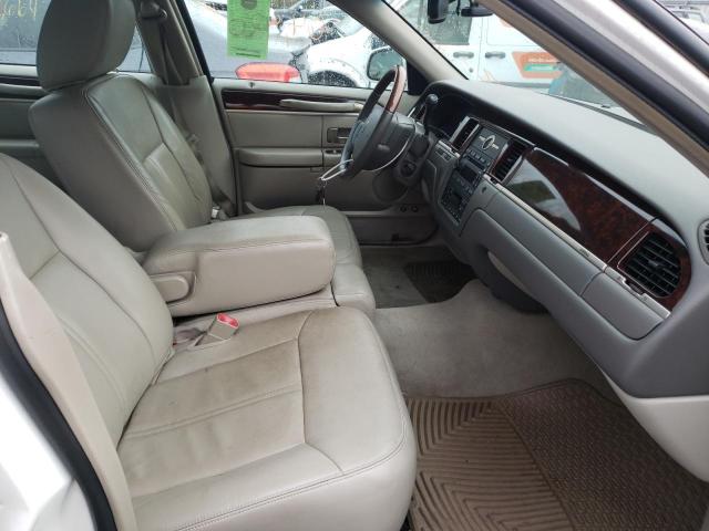 Photo 4 VIN: 2LNBL8CV3BX761403 - LINCOLN TOWN CAR S 