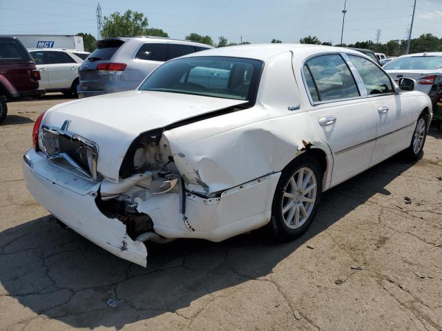 Photo 2 VIN: 2LNBL8CV4AX618684 - LINCOLN TOWN CAR S 