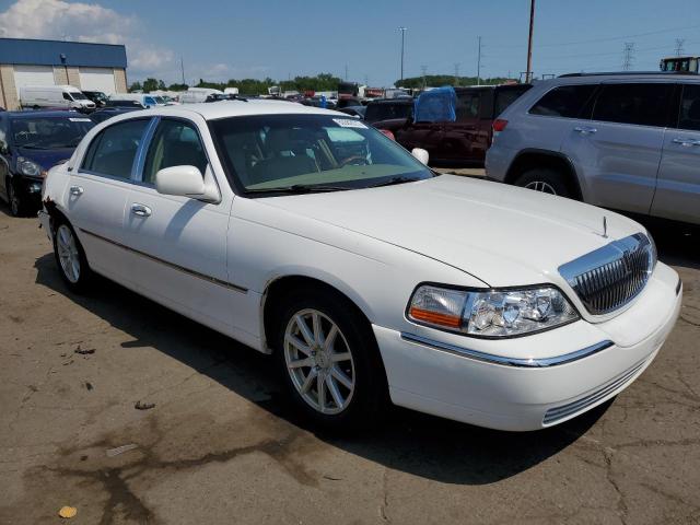 Photo 3 VIN: 2LNBL8CV4AX618684 - LINCOLN TOWN CAR S 