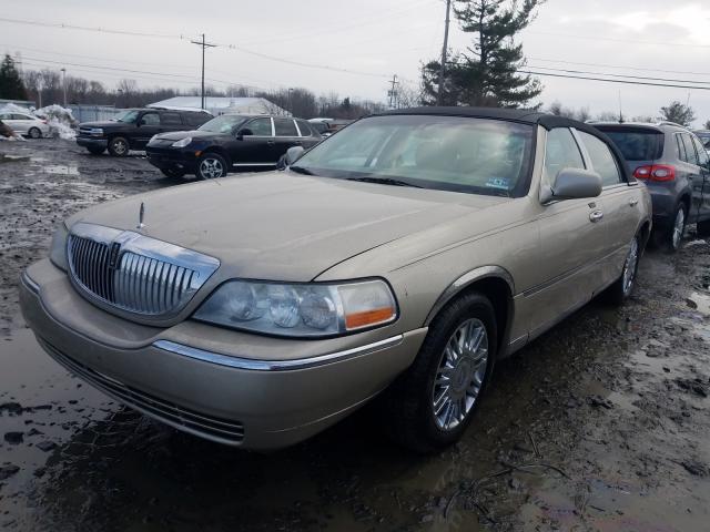 Photo 1 VIN: 2LNBL8CV4AX631189 - LINCOLN TOWN CAR S 