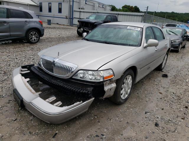 Photo 1 VIN: 2LNBL8CV4AX751963 - LINCOLN TOWN CAR S 