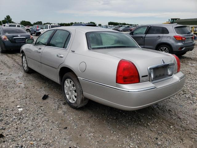 Photo 2 VIN: 2LNBL8CV4AX751963 - LINCOLN TOWN CAR S 