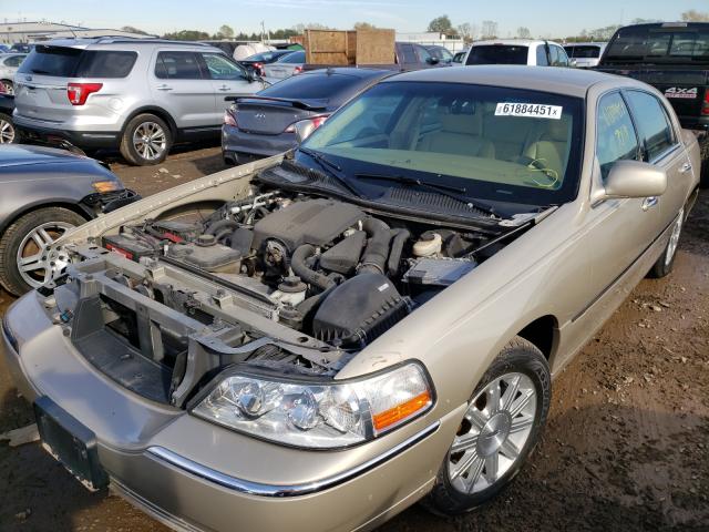 Photo 1 VIN: 2LNBL8CV4BX752130 - LINCOLN TOWN CAR S 