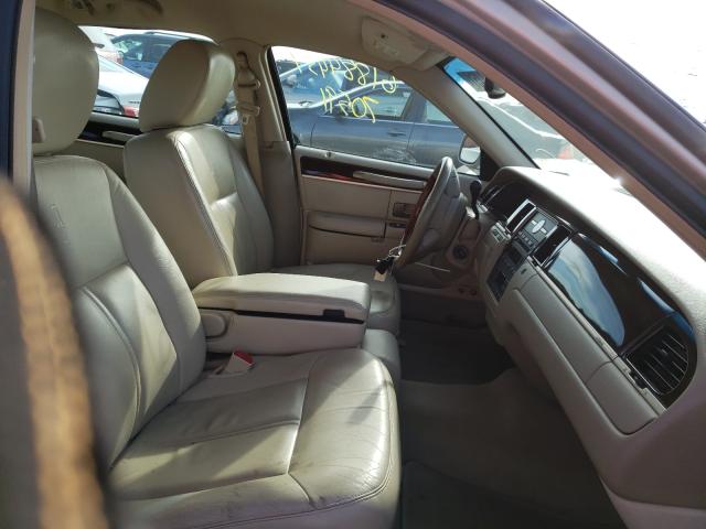 Photo 4 VIN: 2LNBL8CV4BX752130 - LINCOLN TOWN CAR S 