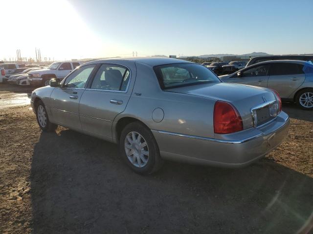 Photo 1 VIN: 2LNBL8CV4BX756758 - LINCOLN TOWN CAR S 