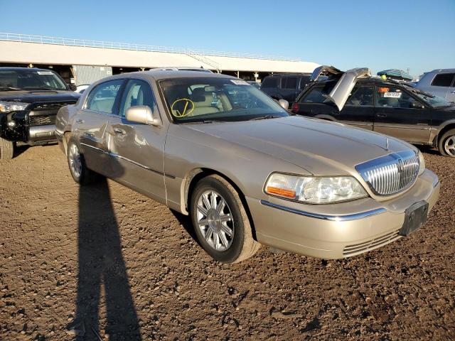 Photo 3 VIN: 2LNBL8CV4BX756758 - LINCOLN TOWN CAR S 