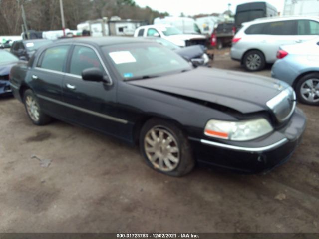 Photo 0 VIN: 2LNBL8CV4BX757358 - LINCOLN TOWN CAR 