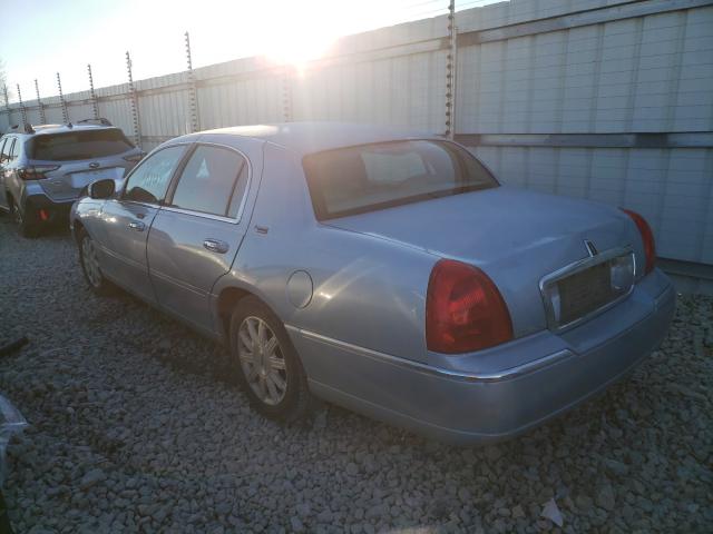 Photo 2 VIN: 2LNBL8CV4BX758770 - LINCOLN TOWN CAR S 