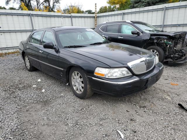 Photo 0 VIN: 2LNBL8CV4BX765234 - LINCOLN TOWN CAR S 