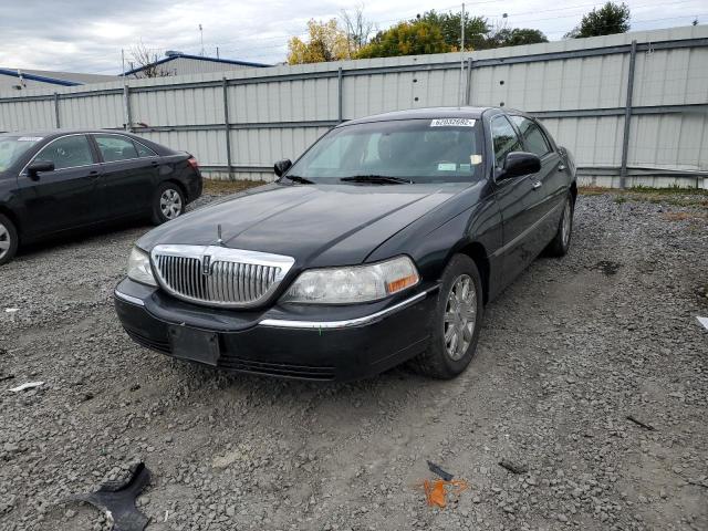 Photo 1 VIN: 2LNBL8CV4BX765234 - LINCOLN TOWN CAR S 