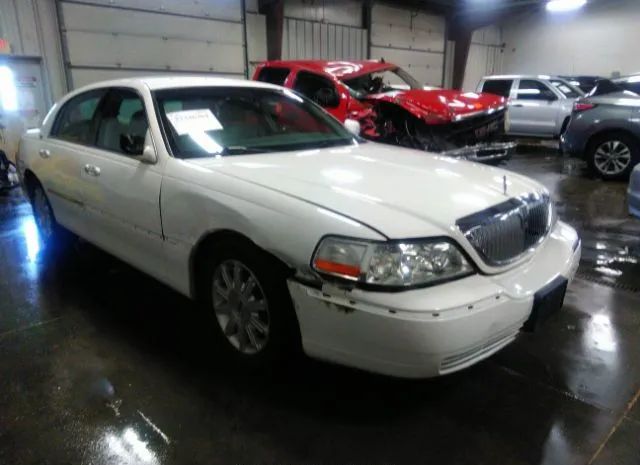 Photo 5 VIN: 2LNBL8CV5AX620685 - LINCOLN TOWN CAR 