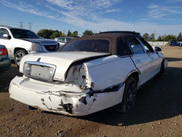 Photo 2 VIN: 2LNBL8CV5AX626597 - LINCOLN TOWN CAR S 