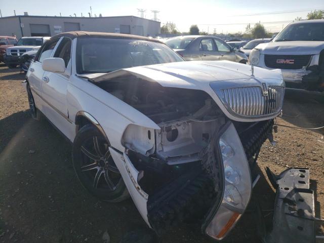 Photo 3 VIN: 2LNBL8CV5AX626597 - LINCOLN TOWN CAR S 