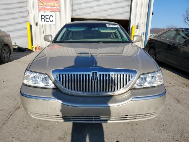 Photo 4 VIN: 2LNBL8CV5BX755165 - LINCOLN TOWN CAR S 