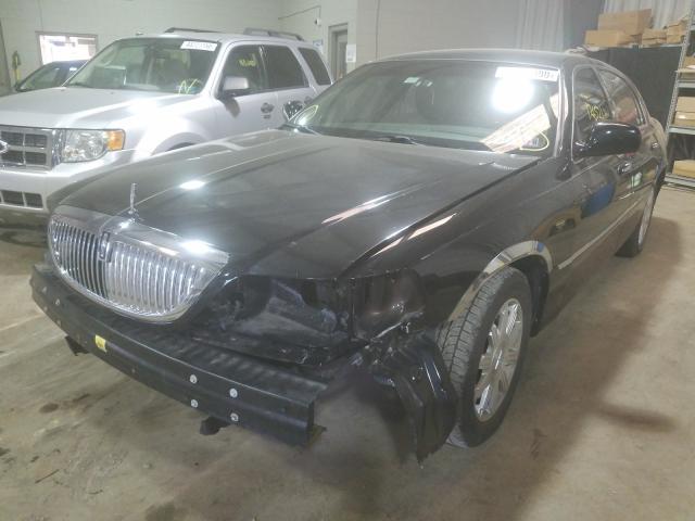 Photo 1 VIN: 2LNBL8CV5BX758079 - LINCOLN TOWN CAR S 