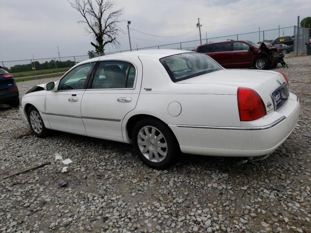 Photo 1 VIN: 2LNBL8CV5BX761158 - LINCOLN TOWN CAR S 