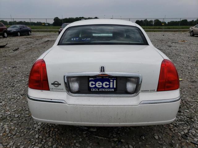 Photo 5 VIN: 2LNBL8CV5BX761158 - LINCOLN TOWN CAR S 