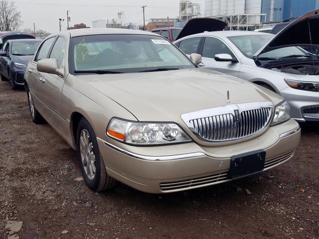 Photo 0 VIN: 2LNBL8CV5BX762066 - LINCOLN TOWN CAR S 