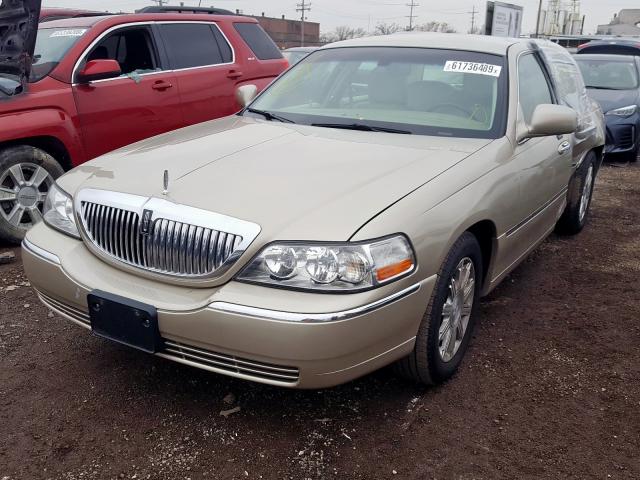 Photo 1 VIN: 2LNBL8CV5BX762066 - LINCOLN TOWN CAR S 