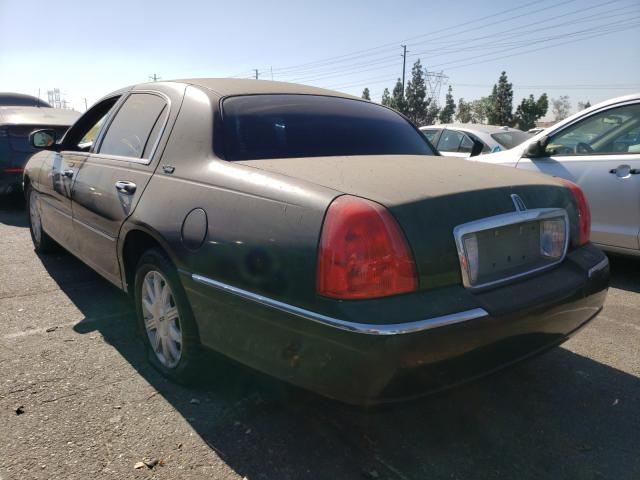 Photo 2 VIN: 2LNBL8CV6AX616628 - LINCOLN TOWN CAR S 