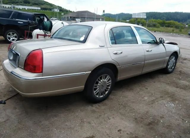 Photo 3 VIN: 2LNBL8CV6AX624650 - LINCOLN TOWN CAR 