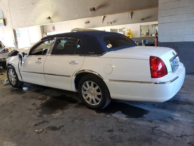 Photo 1 VIN: 2LNBL8CV6AX632005 - LINCOLN TOWN CAR S 