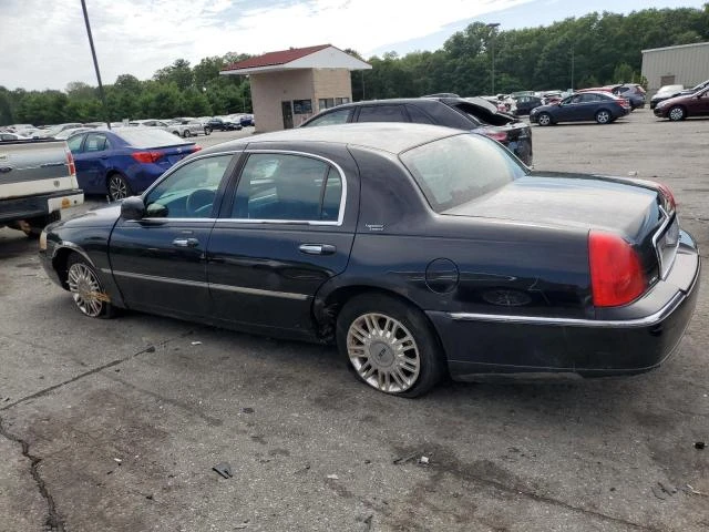 Photo 1 VIN: 2LNBL8CV6BX752095 - LINCOLN TOWN CAR S 