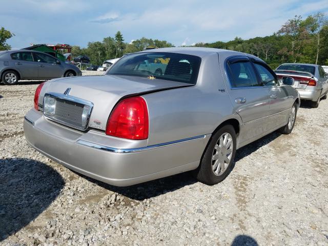 Photo 3 VIN: 2LNBL8CV6BX753134 - LINCOLN TOWN CAR S 