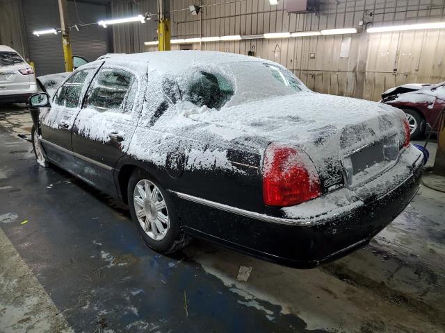 Photo 1 VIN: 2LNBL8CV6BX755241 - LINCOLN TOWN CAR S 