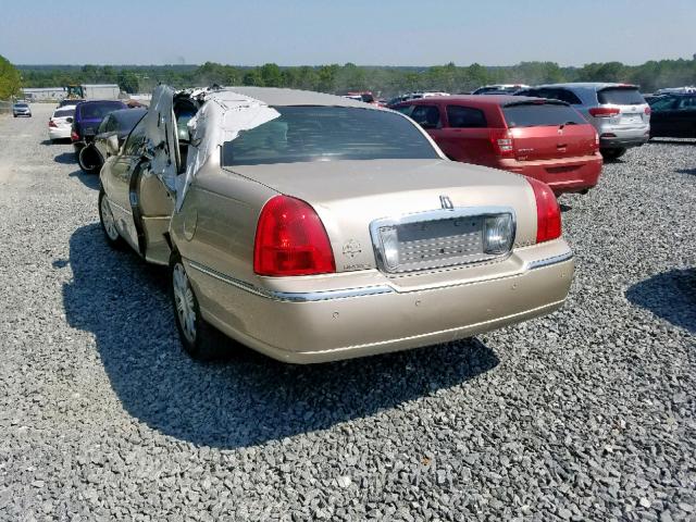 Photo 2 VIN: 2LNBL8CV6BX756261 - LINCOLN TOWN CAR S 