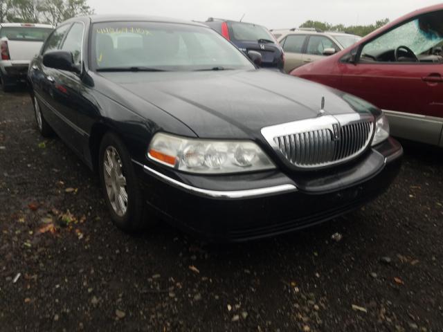 Photo 0 VIN: 2LNBL8CV6BX757622 - LINCOLN TOWN CAR S 