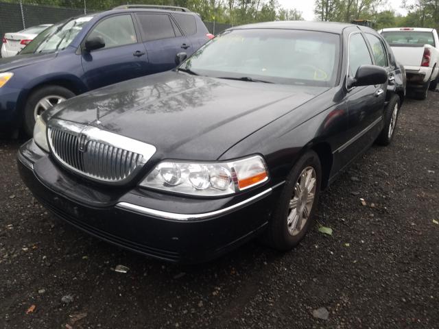 Photo 1 VIN: 2LNBL8CV6BX757622 - LINCOLN TOWN CAR S 