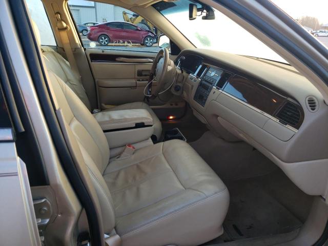 Photo 4 VIN: 2LNBL8CV7AX605833 - LINCOLN TOWN CAR S 