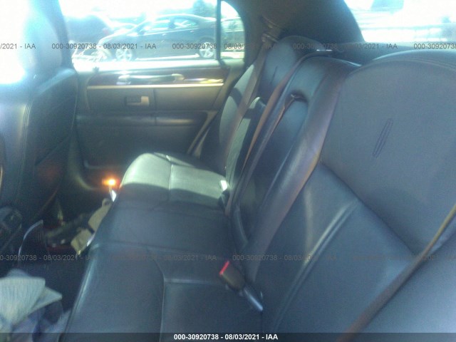 Photo 7 VIN: 2LNBL8CV7AX621384 - LINCOLN TOWN CAR 