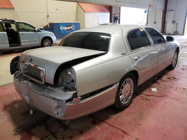 Photo 2 VIN: 2LNBL8CV7AX623409 - LINCOLN TOWN CAR S 