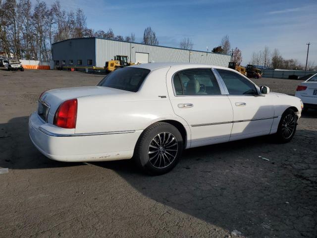 Photo 2 VIN: 2LNBL8CV7AX750404 - LINCOLN TOWN CAR S 