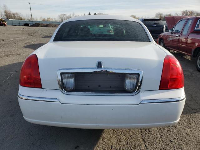 Photo 5 VIN: 2LNBL8CV7AX750404 - LINCOLN TOWN CAR S 