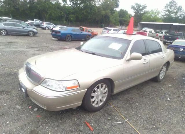 Photo 1 VIN: 2LNBL8CV7AX750774 - LINCOLN TOWN CAR 