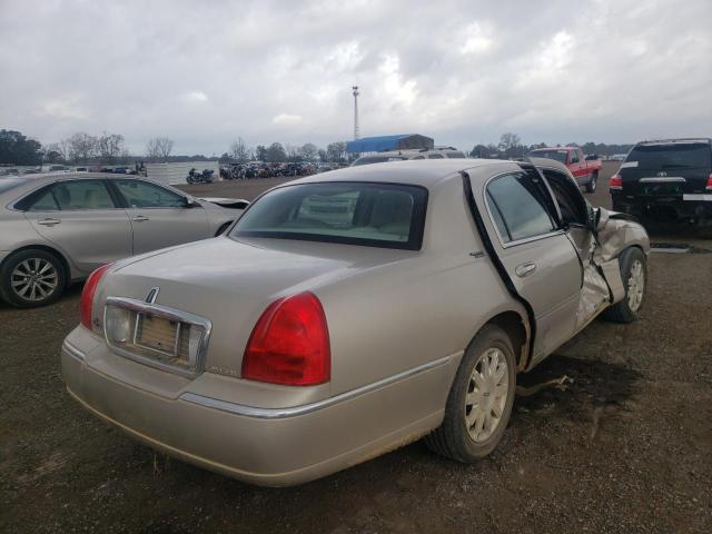 Photo 3 VIN: 2LNBL8CV7BX751330 - LINCOLN TOWN CAR S 