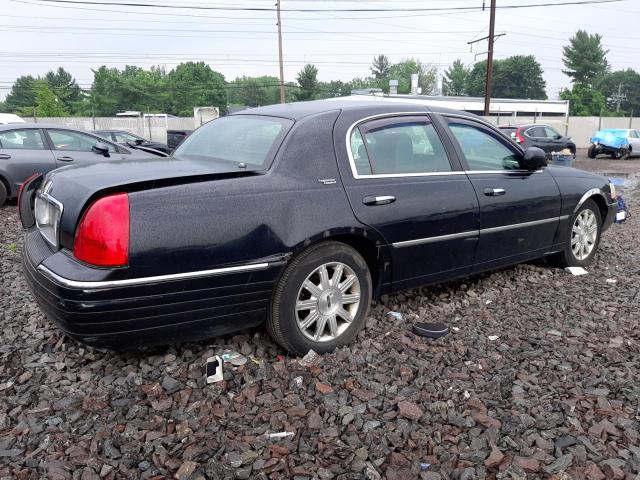 Photo 2 VIN: 2LNBL8CV7BX753305 - LINCOLN TOWN CAR 