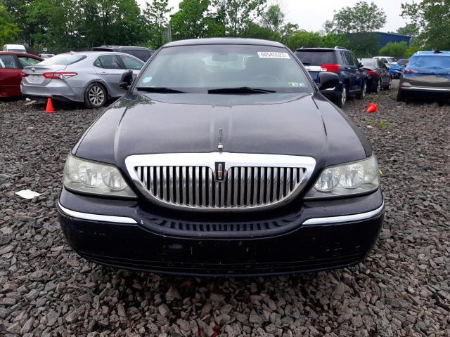 Photo 4 VIN: 2LNBL8CV7BX753305 - LINCOLN TOWN CAR 