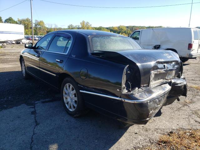 Photo 2 VIN: 2LNBL8CV7BX764093 - LINCOLN TOWN CAR S 